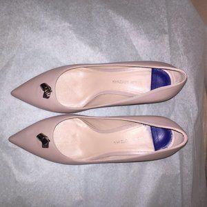 Stuart Weitzman Beige Pumps Size 8.5
